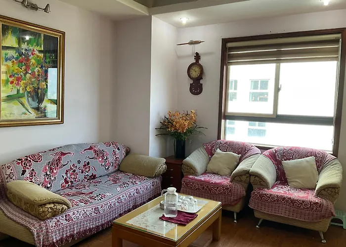 Westlake Tay Ho Hotel 696 Lạc Long Quân